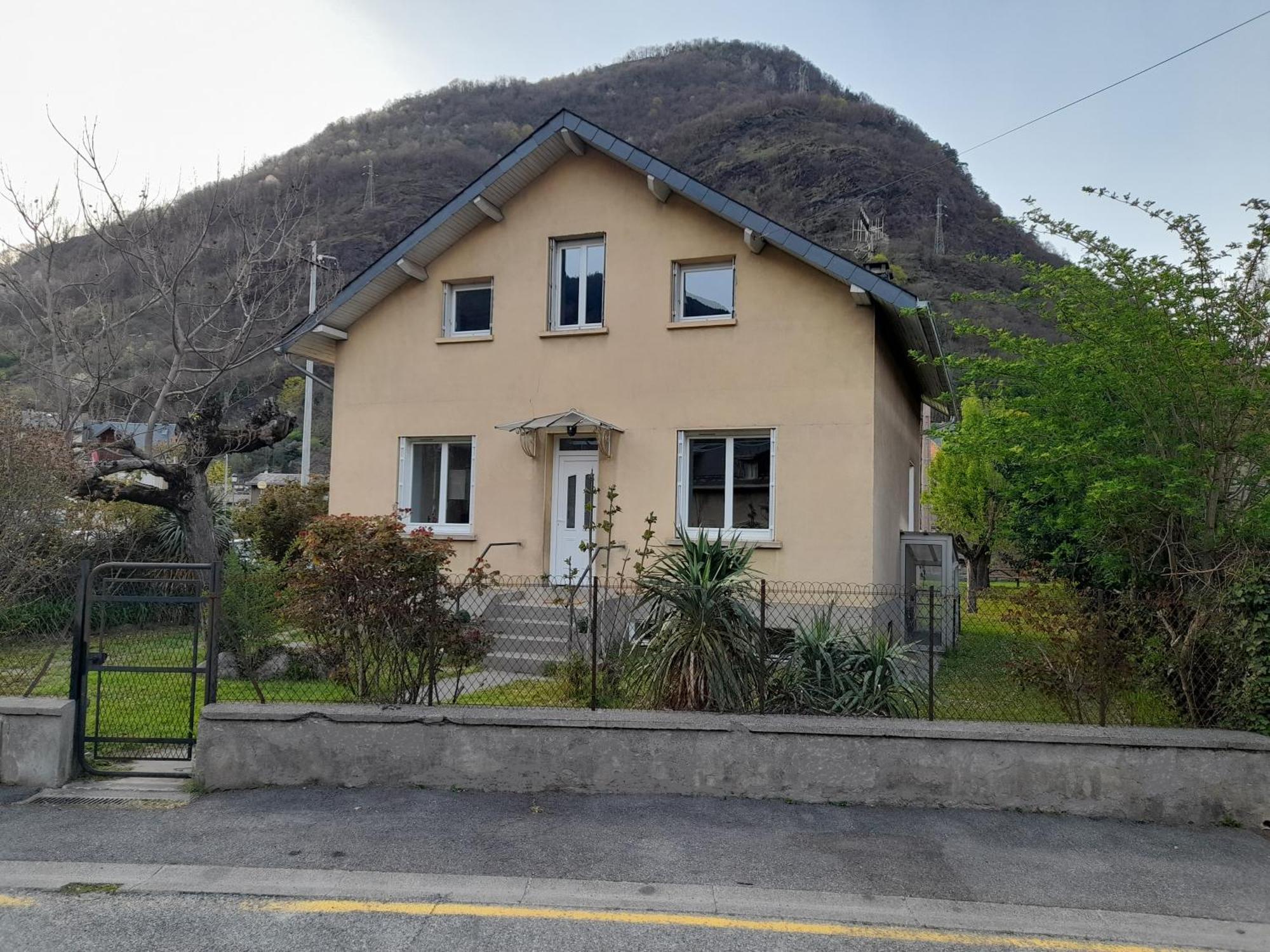 T3 Neuf 65M2 5 Personnes Avec Jardin Au Calme, Menage Inclus, Local Velo Διαμέρισμα Bagnères-de-Luchon Εξωτερικό φωτογραφία